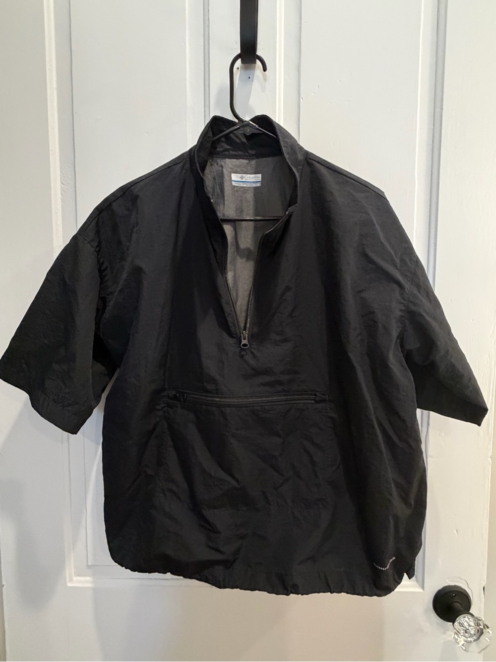 Columbia Black Short-Sleeve Pullover Windbreaker